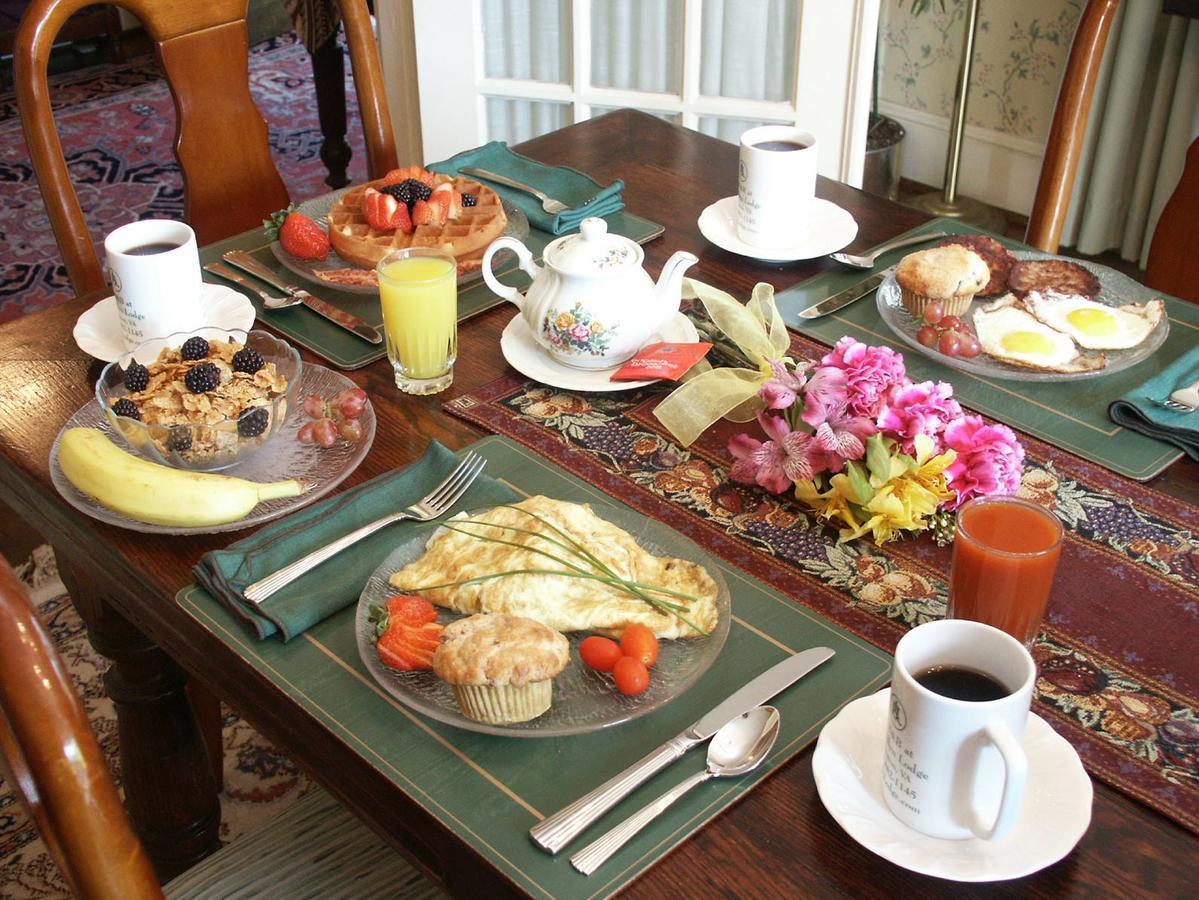 A B&B At Llewellyn Lodge Лексингтон Экстерьер фото